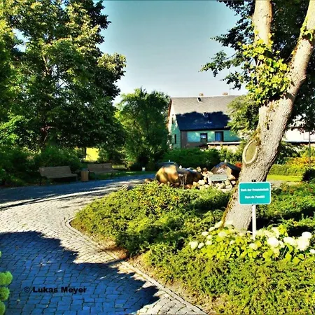 Meyer Apartment *